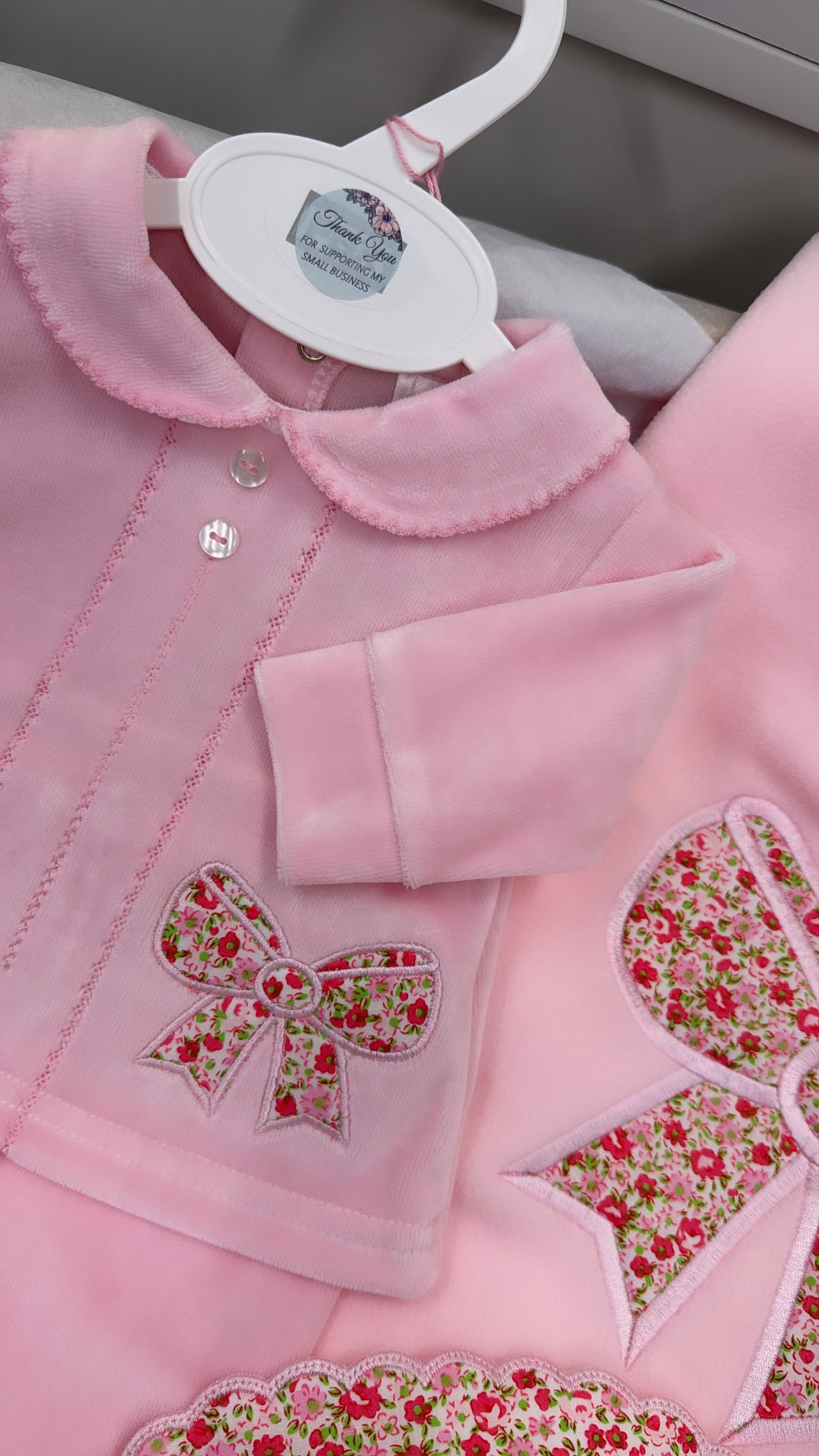 Pink ditsy rose floral bow outfit&bib (blanket sold separately)