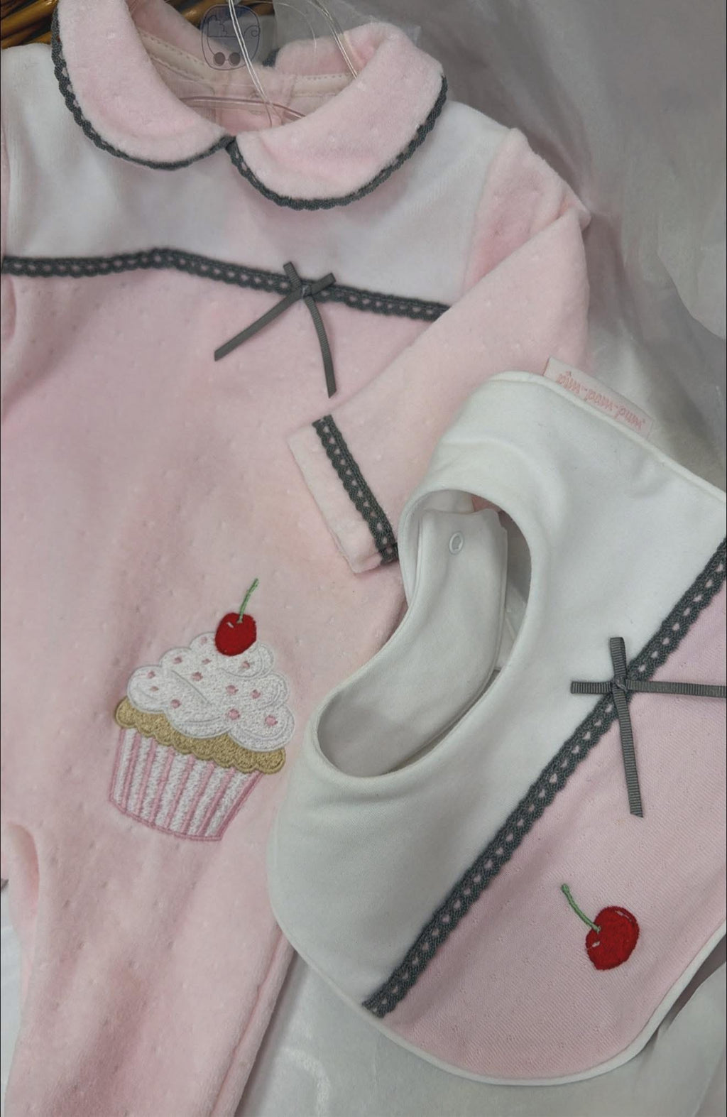 Velour cupcake babygrow&Bib
