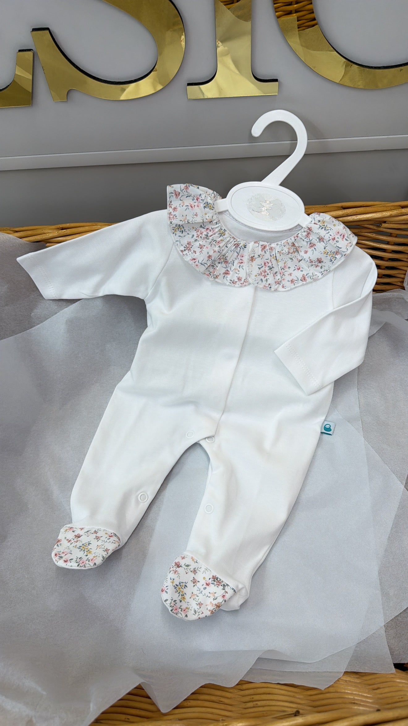 Floral collar&foot babygrow