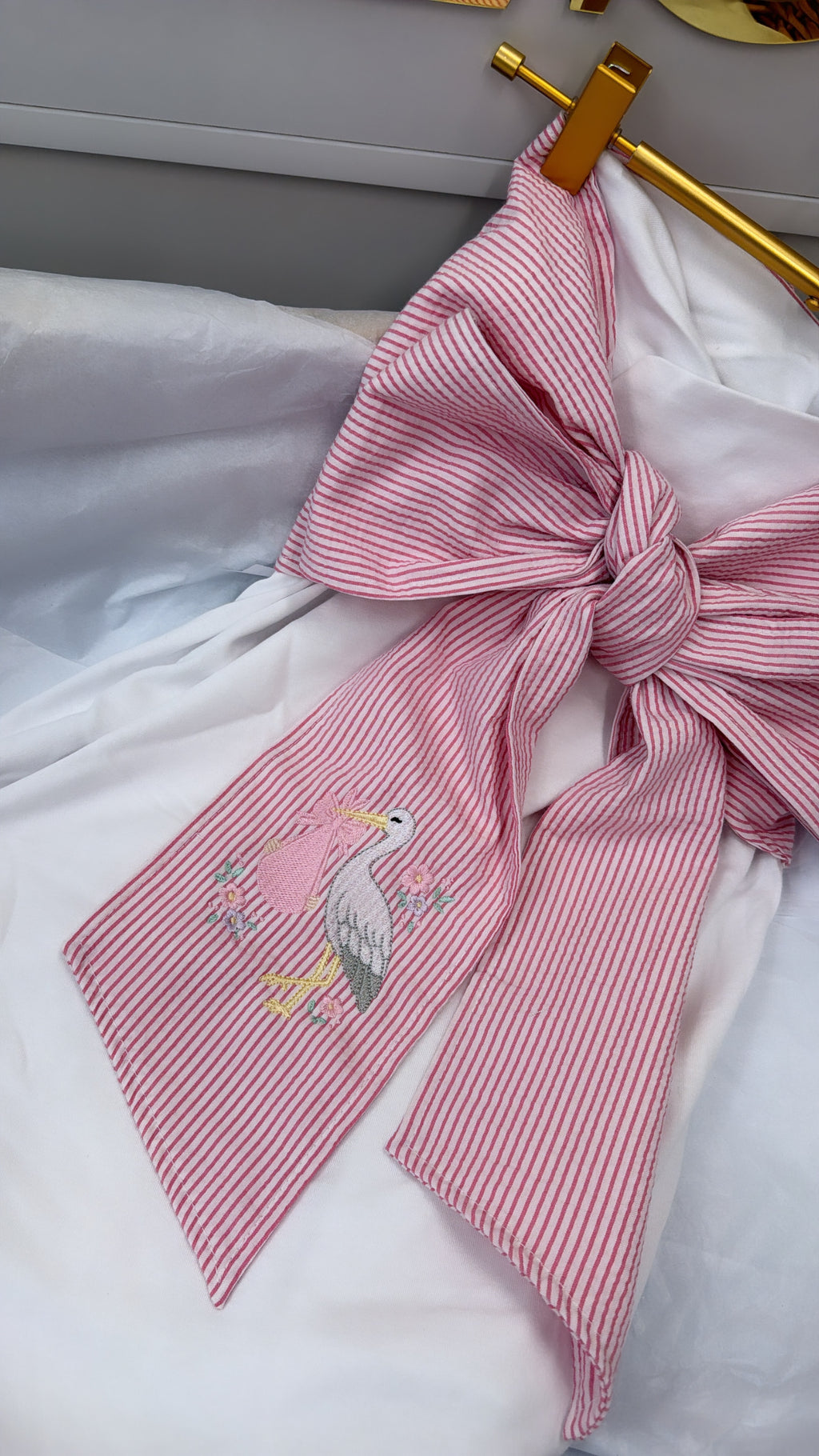 Pink stork swaddle & bow