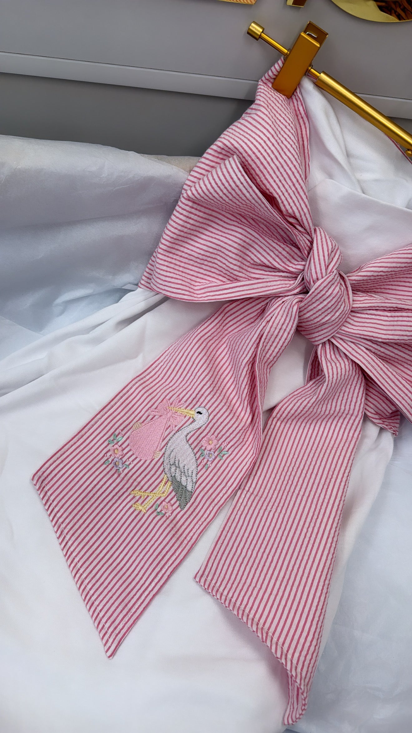 Pink stork swaddle & bow