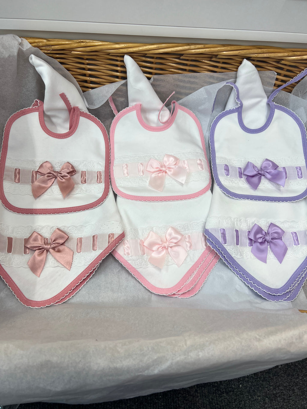 Bib & large muslin set  ( 1 x bib & 1 x muslin per set )