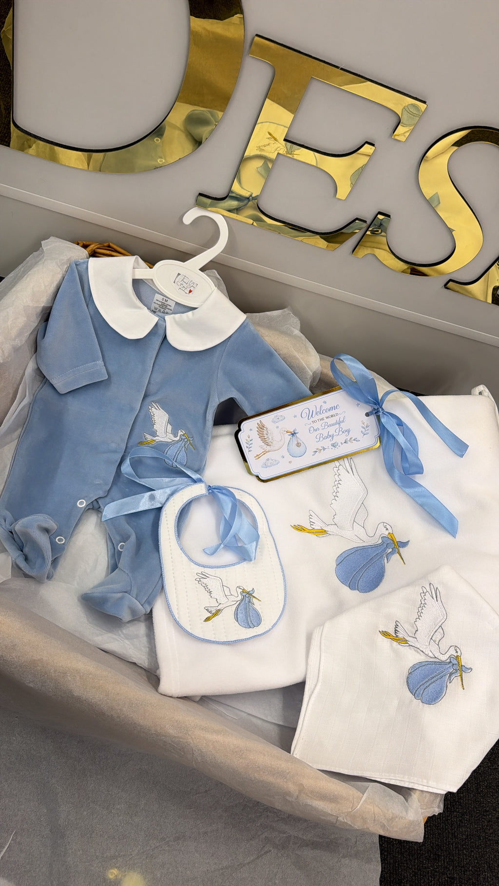 Full arrival blue stork set (bib,blanket,arrival tag,babygrow&muslin