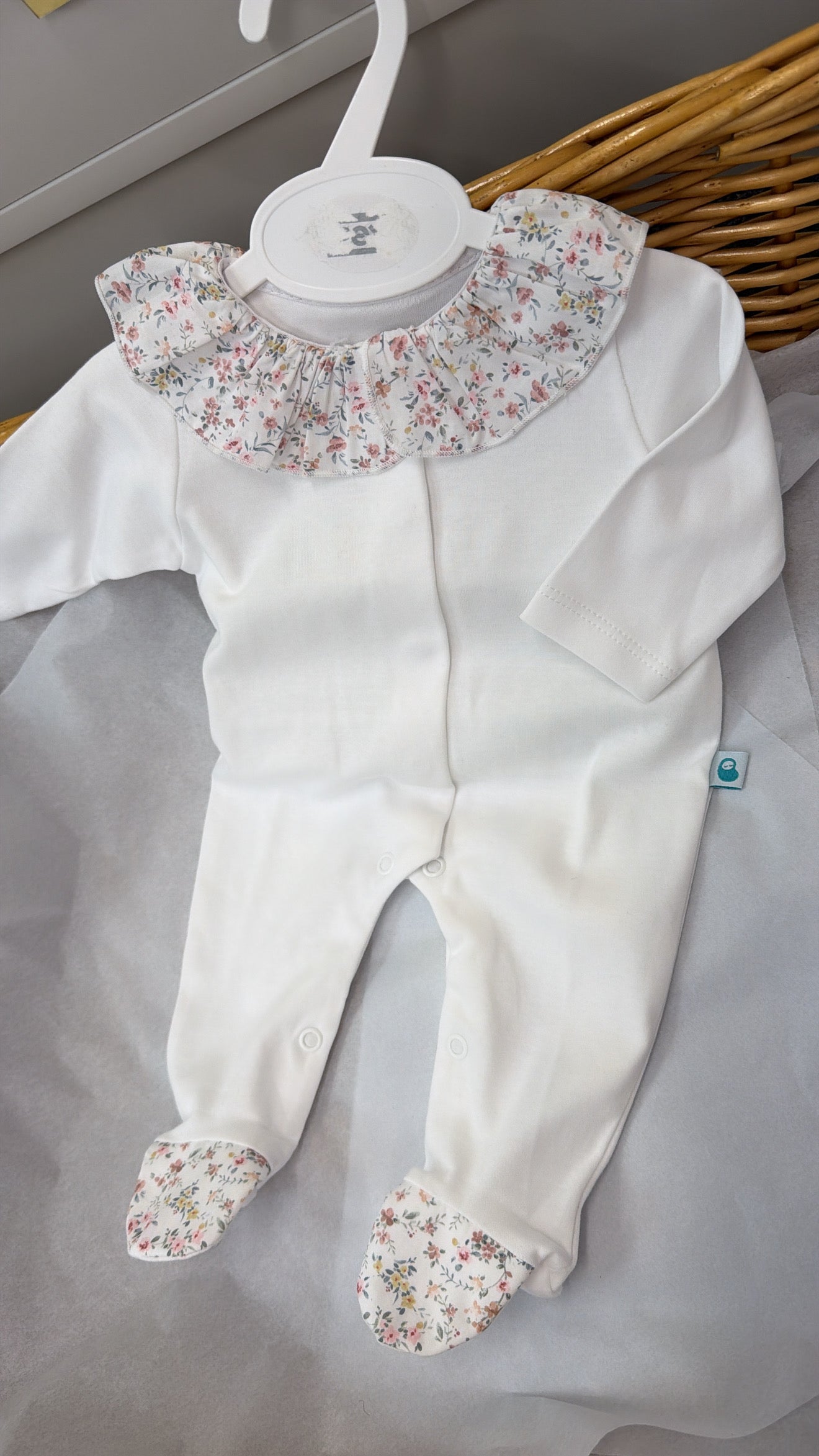 Floral collar&foot babygrow