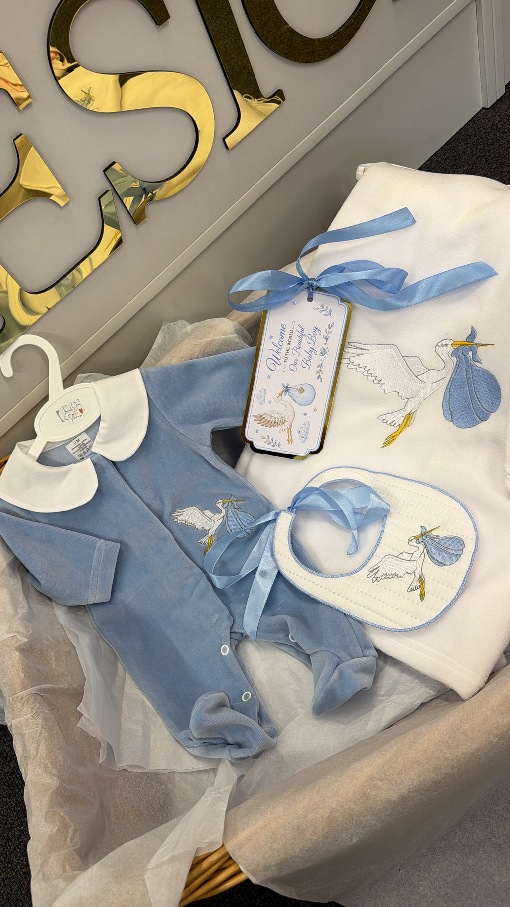 Full arrival blue stork set (bib,blanket,arrival tag,babygrow&muslin