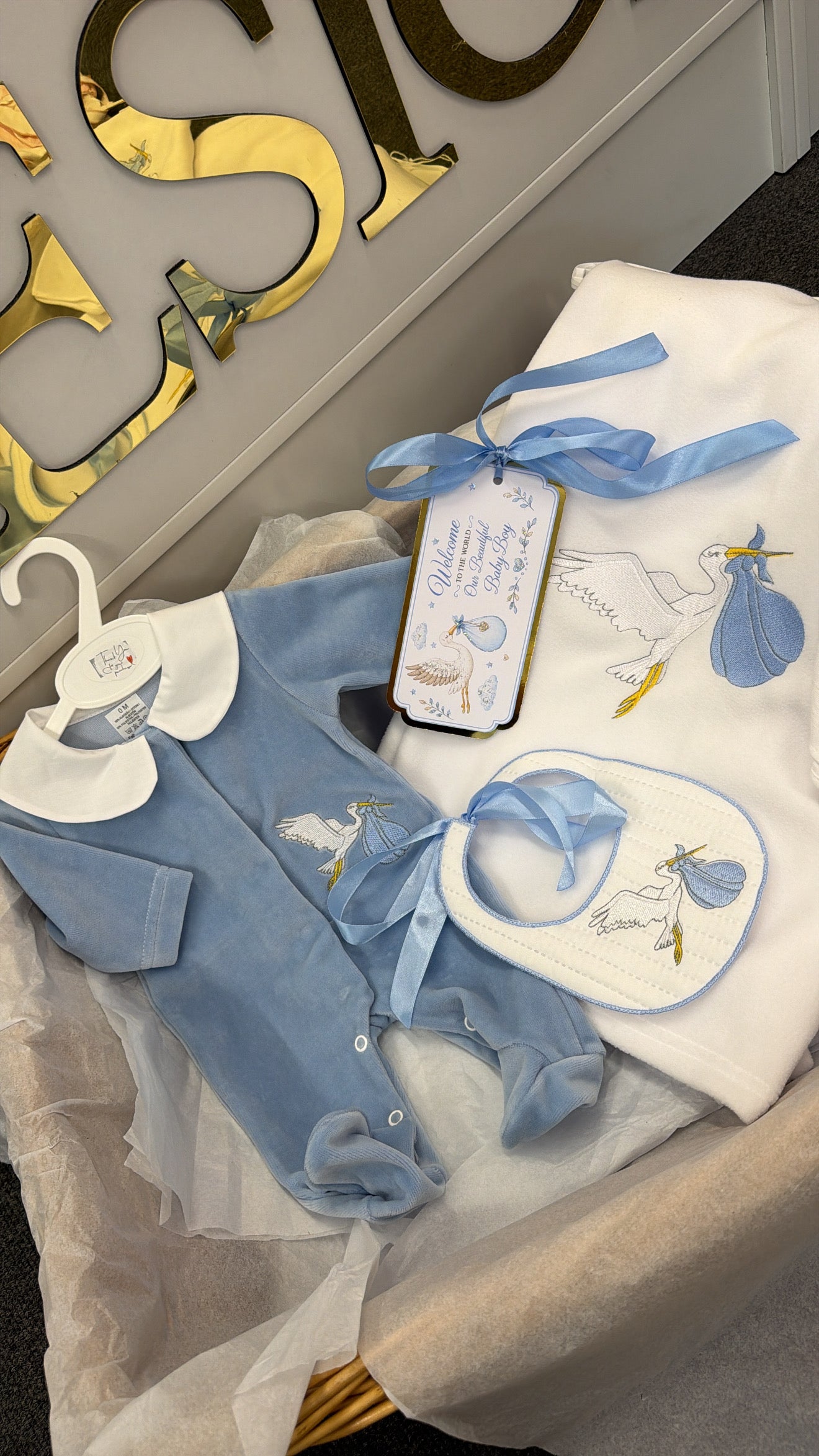 Full arrival blue stork set (bib,blanket,arrival tag,babygrow&muslin