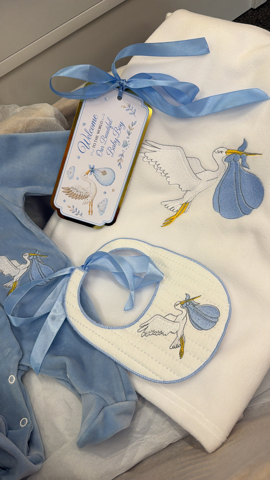 Full arrival blue stork set (bib,blanket,arrival tag,babygrow&muslin