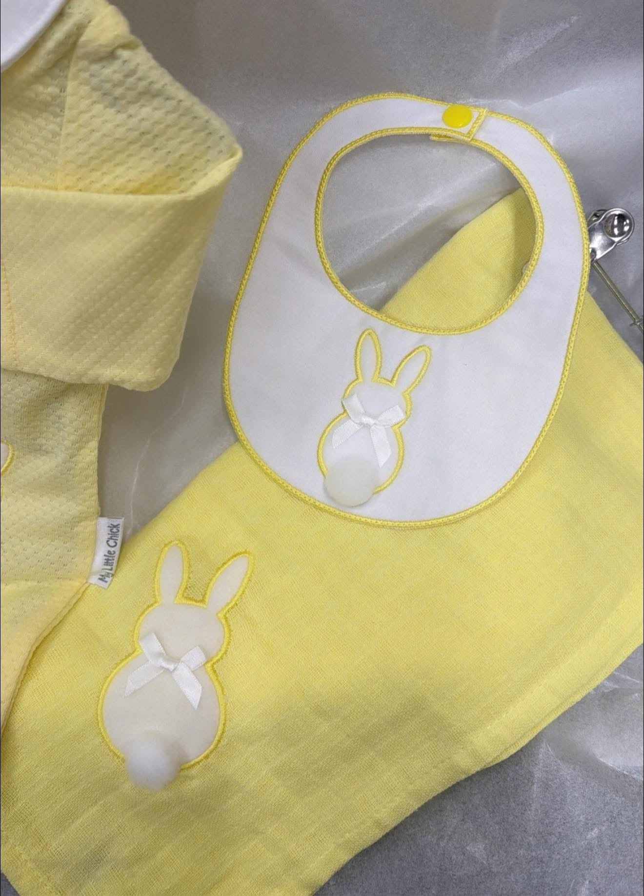 Lemon bunny babygrow bib&muslin