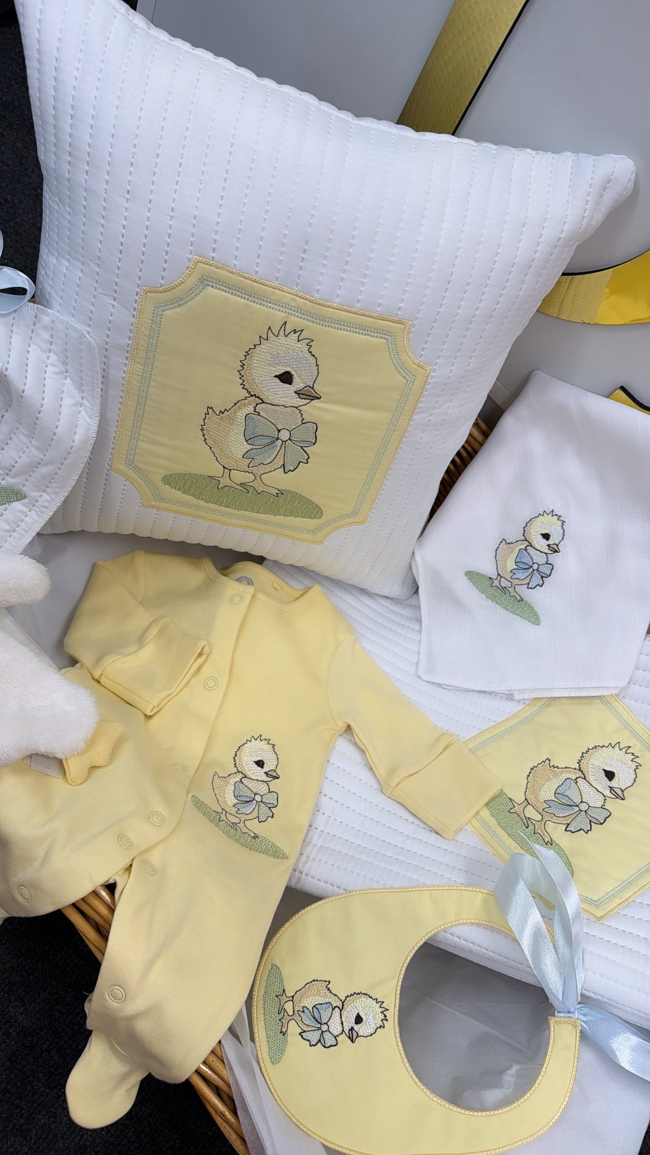 Lemon chick hospital set