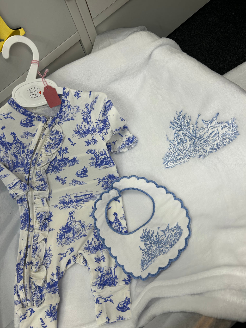 Blue toile