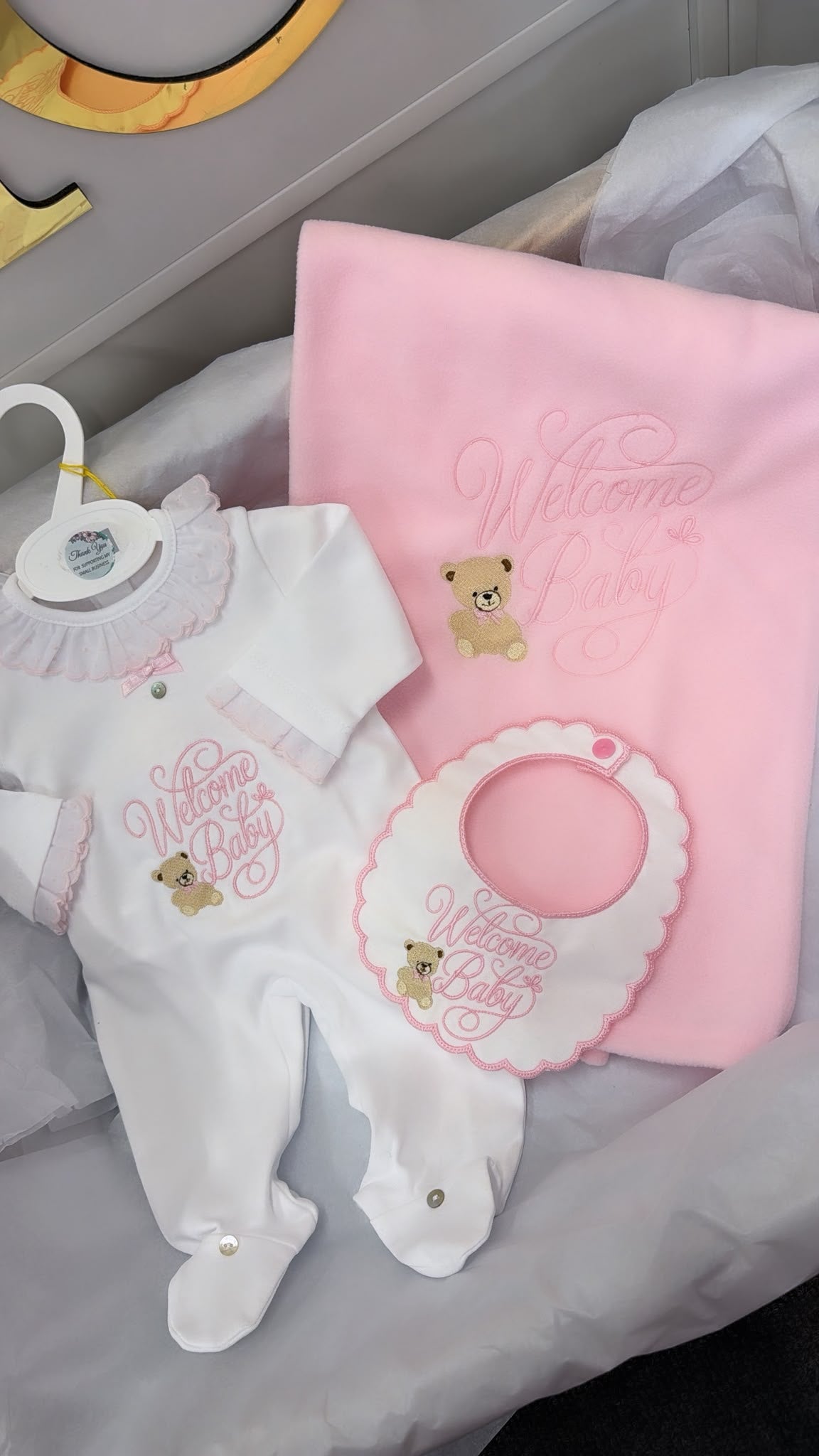White & Pink welcome baby full set: babygrow, bib and blanket