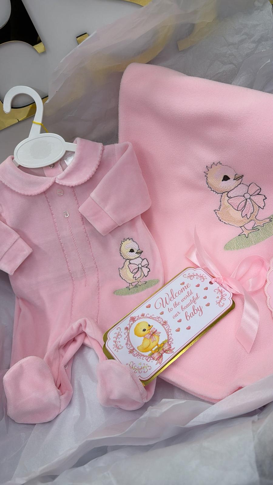 Pink duckling full set : baby grow, bib, blanket & arrival tag