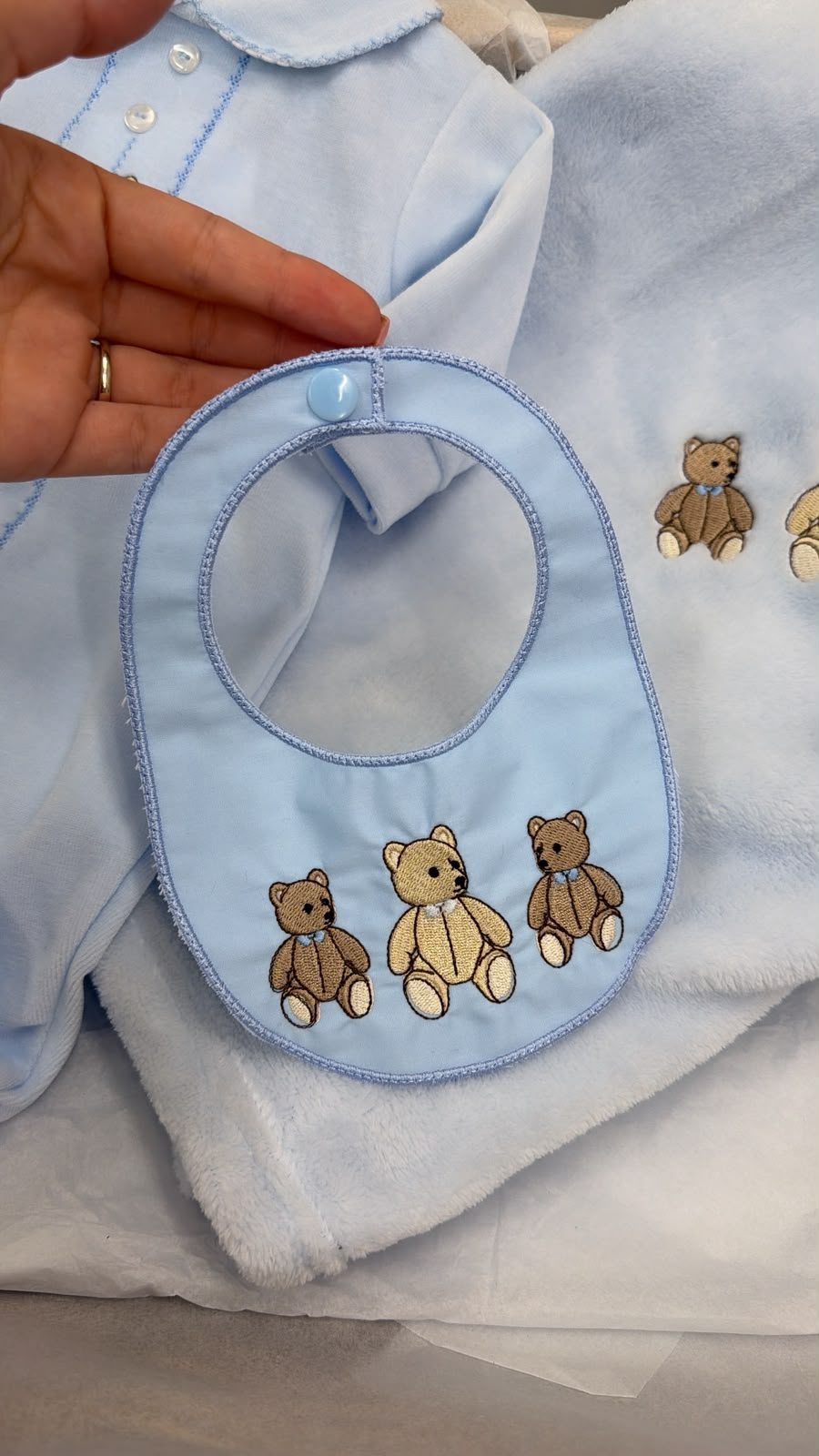 3 bears babygrow, bib and blanket set